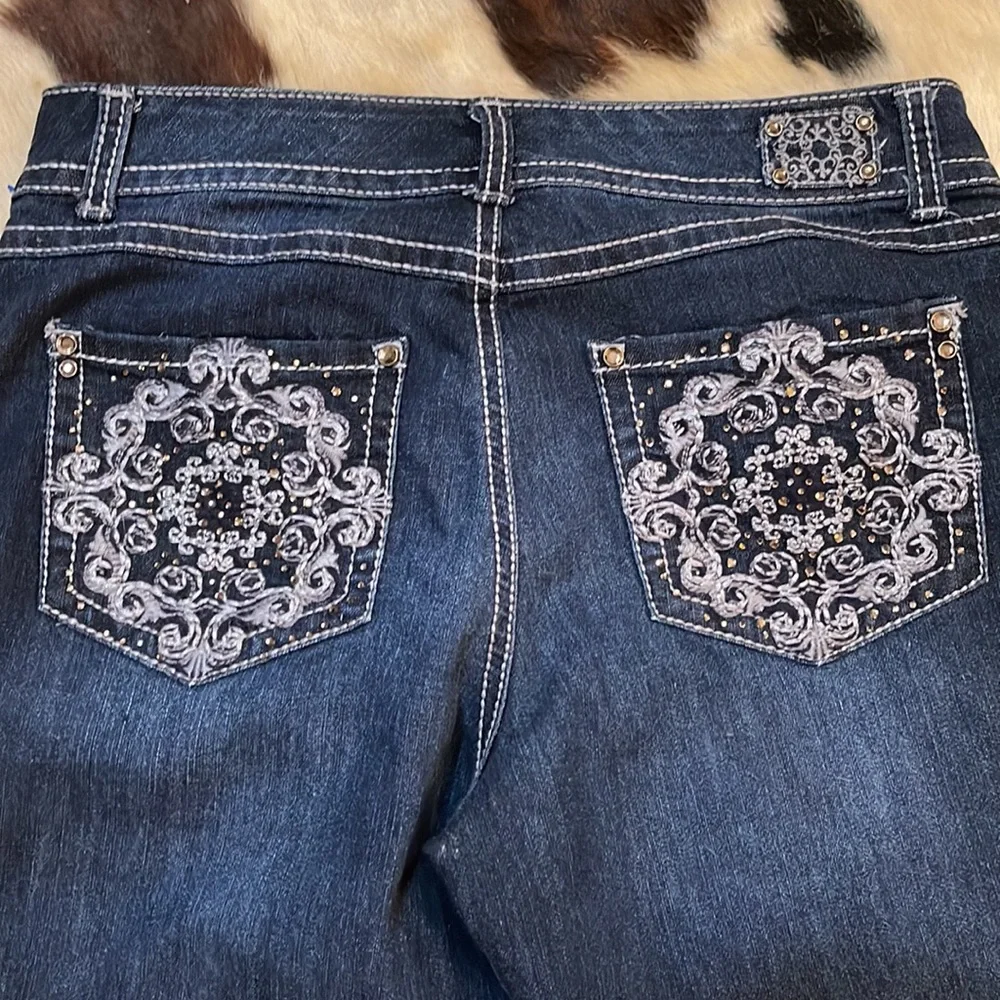 Bandolino Jeweled Jeans Bandolino Jeans Bandolino Heavy Stitched Jeweled Jeans - Picture 6 of 7